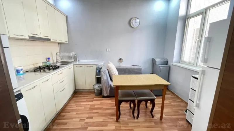 Satılır 3 otaqlı Mənzil Köhnə tikili 90 m² İçərişəhər m. - şəkil 6