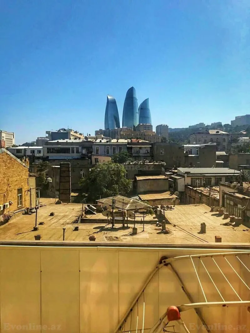 Satılır 3 otaqlı Mənzil Köhnə tikili 90 m² İçərişəhər m. - şəkil 10