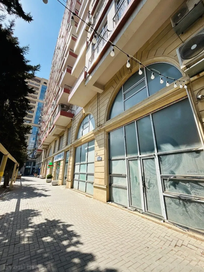 Obyekt 253 m² Badamdar Satılır