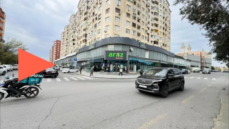 Obyekt 210 m² Neftçilər m. Kirayə verilir