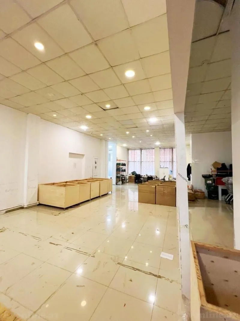 Kirayə verilir Obyekt 210 m² Neftçilər m. - şəkil 2