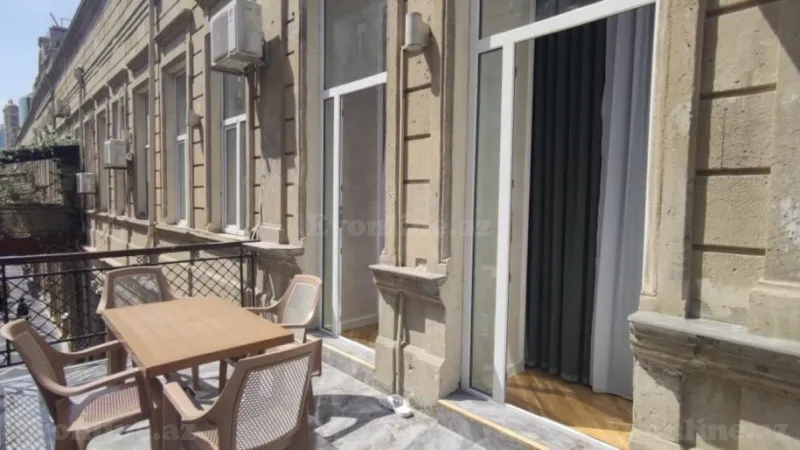 Kirayə verilir 2 otaqlı Mənzil Köhnə tikili 70 m² Sahil m. - şəkil 15
