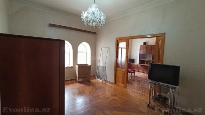 Satılır 2 otaqlı Mənzil Köhnə tikili 60 m² 28 May m. - şəkil 3