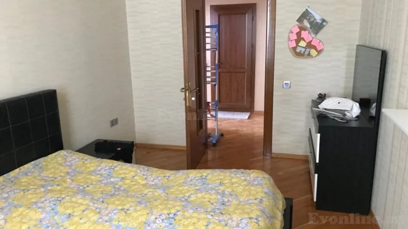 3 otaqlı Mənzil 100 m² Xalqlar Dostluğu m. Kirayə verilir