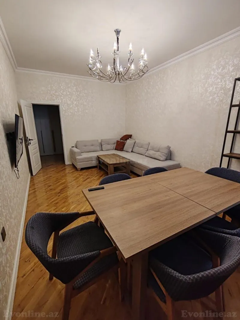 2 otaqlı Mənzil 85 m² 9-cu mikrorayon Kirayə verilir