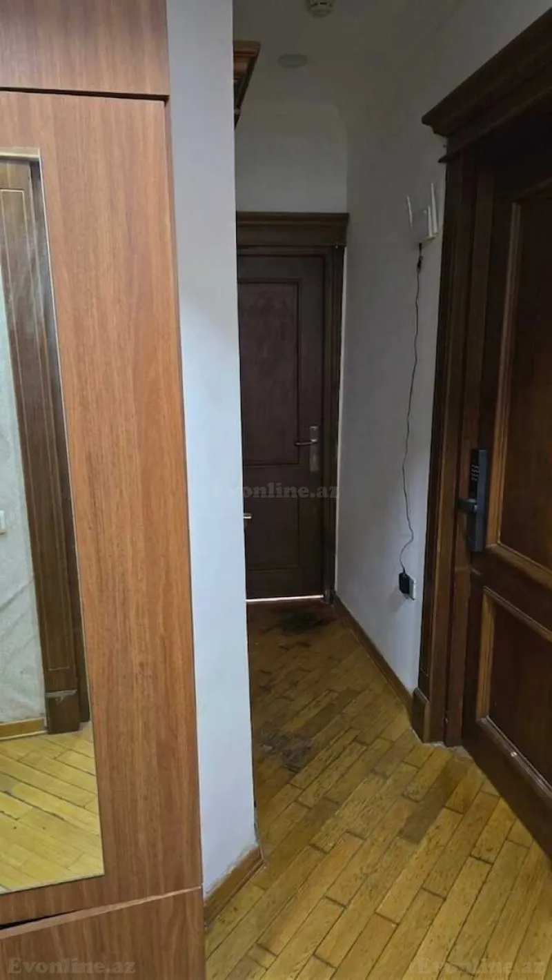 Satılır 4 otaqlı Mənzil Köhnə tikili 90 m² 8-ci mikrorayon - şəkil 2