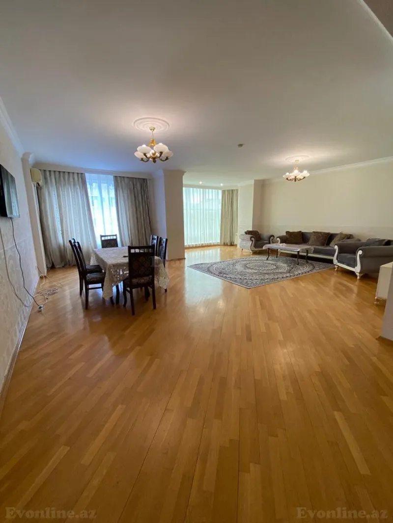 4 otaqlı Mənzil 230 m² 28 May m. Kirayə verilir