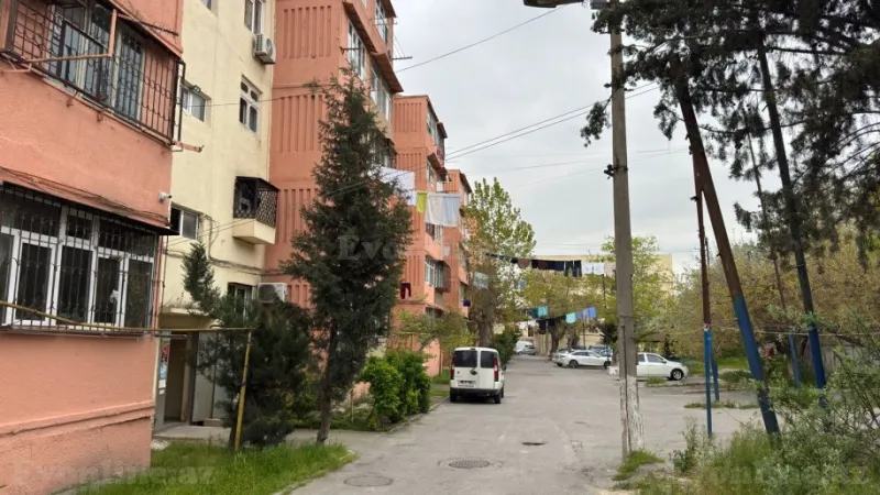 3 otaqlı Mənzil 57 m² 8-ci kilometr Satılır