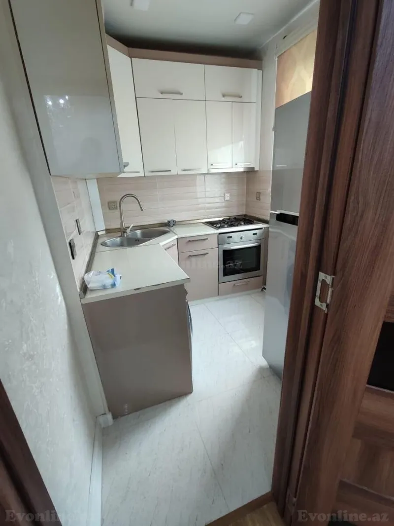 Satılır 2 otaqlı Mənzil Köhnə tikili 46 m² Memar Əcəmi m. - şəkil 3