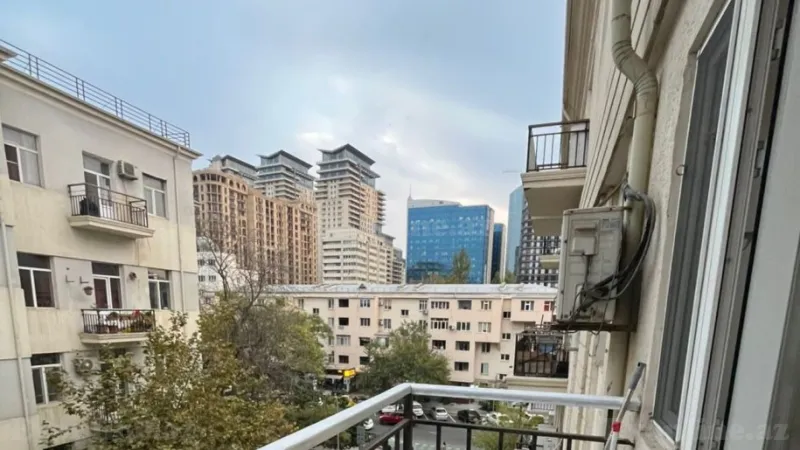 Satılır 2 otaqlı Mənzil Köhnə tikili 42 m² 28 May m. - şəkil 2