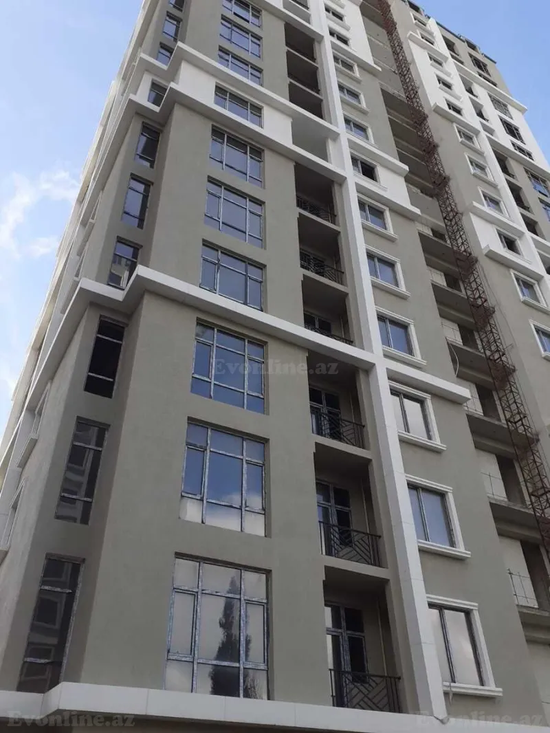3 otaqlı Mənzil 96 m² Səbail r. Satılır