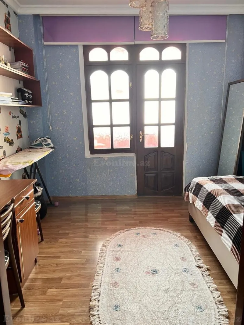 Satılır 5 otaqlı Mənzil Köhnə tikili 110 m² Suraxanı r. - şəkil 3