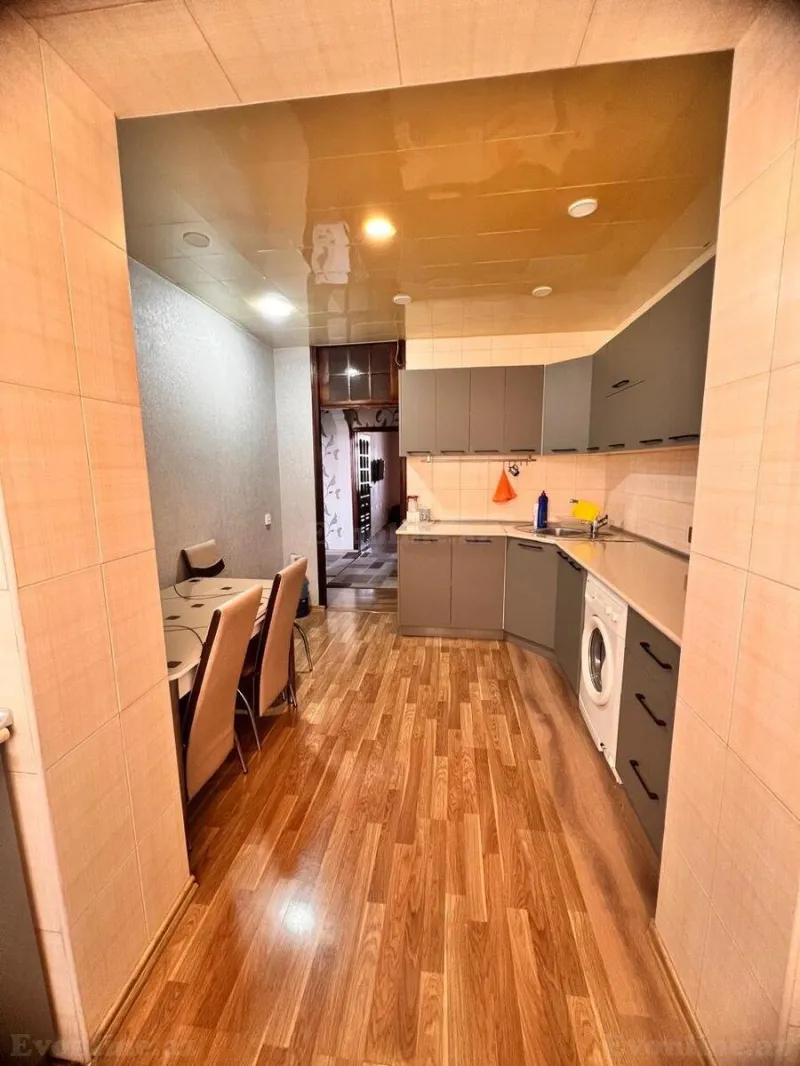 Satılır 5 otaqlı Mənzil Köhnə tikili 110 m² Suraxanı r. - şəkil 19
