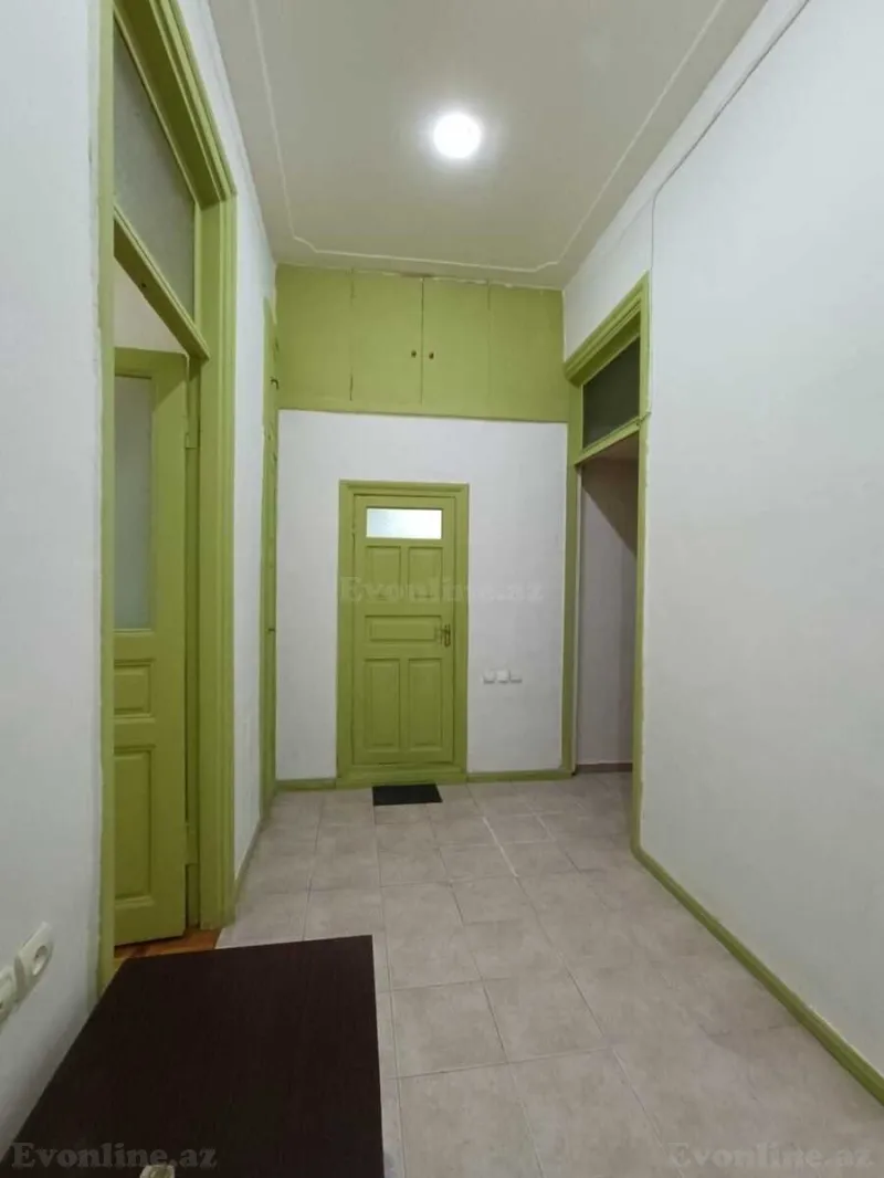 2 otaqlı Ofis 55 m² İçərişəhər m. Kirayə verilir