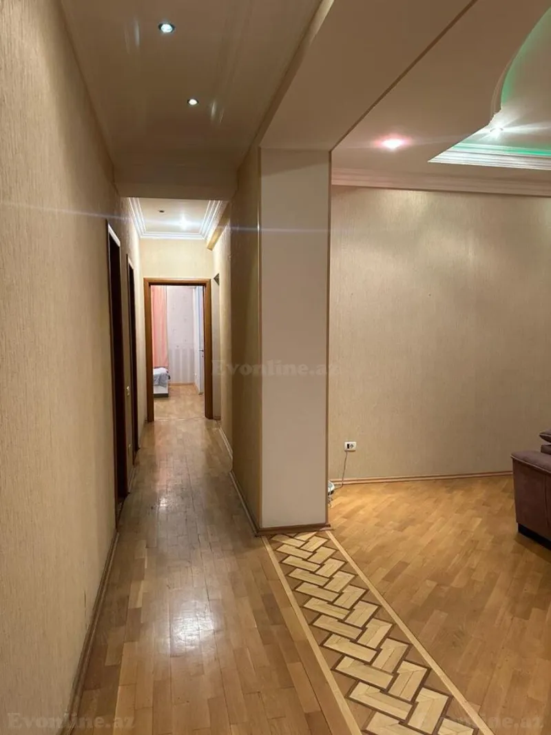 Kirayə verilir 3 otaqlı Mənzil Yeni tikili 148 m² 28 May m. - şəkil 21