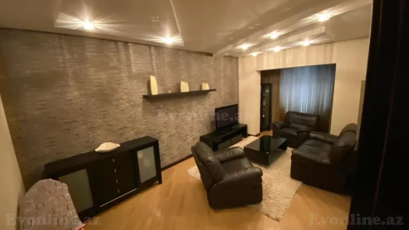 3 otaqlı Mənzil 94 m² 9-cu mikrorayon Satılır