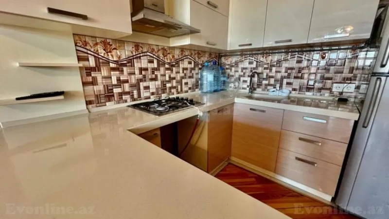 Satılır 2 otaqlı Mənzil Köhnə tikili 55 m² 6-cı mikrorayon - şəkil 3