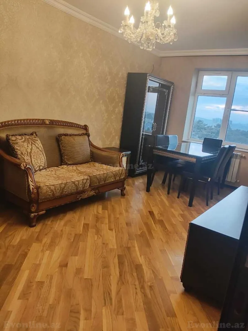 3 otaqlı Mənzil 65 m² 9-cu mikrorayon Kirayə verilir