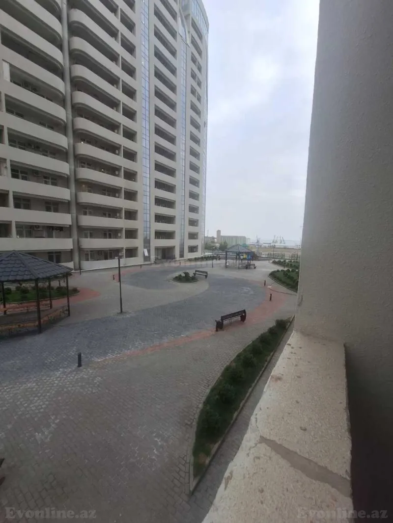 Satılır 2 otaqlı Mənzil Yeni tikili 81 m² Xətai r.
