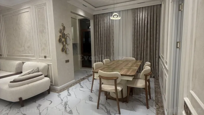 Satılır 3 otaqlı Mənzil Yeni tikili 110 m² 8 Noyabr m.