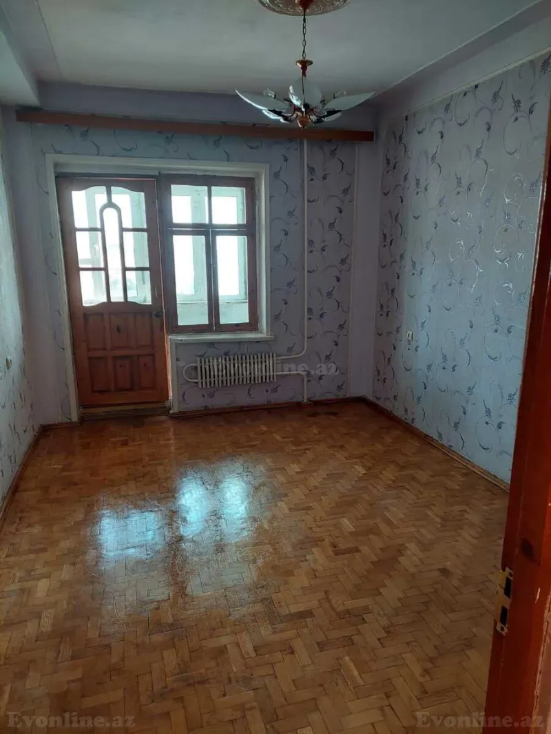 Satılır 4 otaqlı Mənzil Köhnə tikili 100 m² Xalqlar Dostluğu m. - şəkil 3