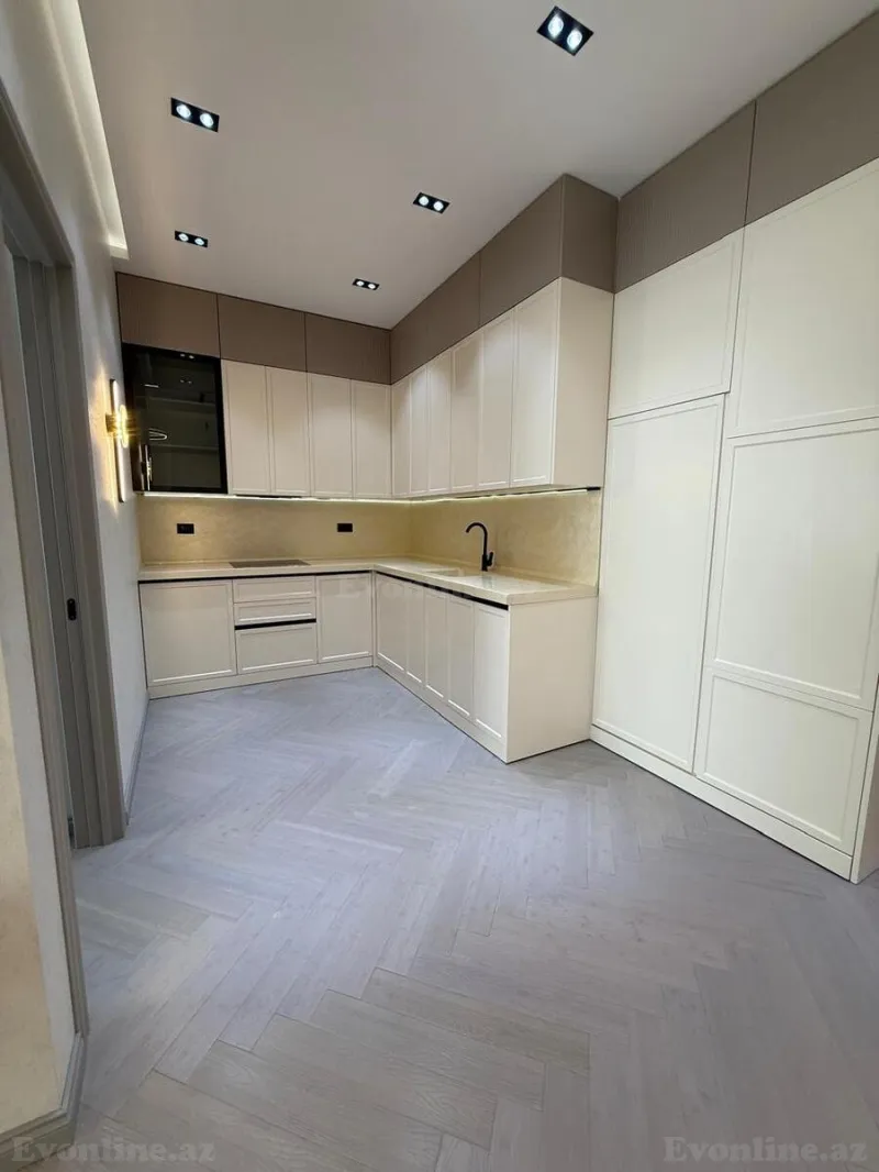 Satılır 2 otaqlı Mənzil Yeni tikili 70 m² Elmlər Akademiyası m. - şəkil 4