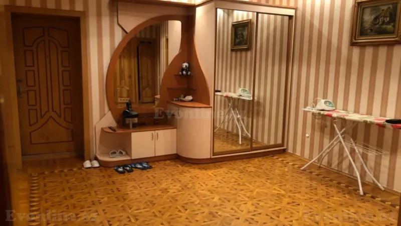 3 otaqlı Mənzil 140 m² Elmlər Akademiyası m. Kirayə verilir