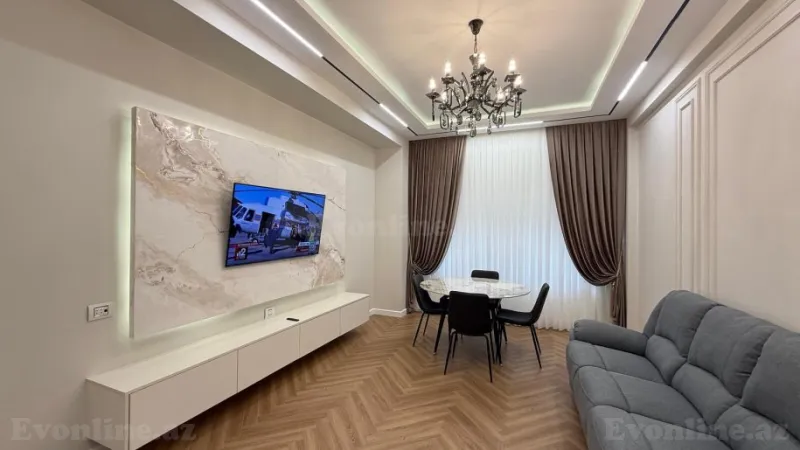 3 otaqlı Mənzil 100 m² Xətai r. Kirayə verilir