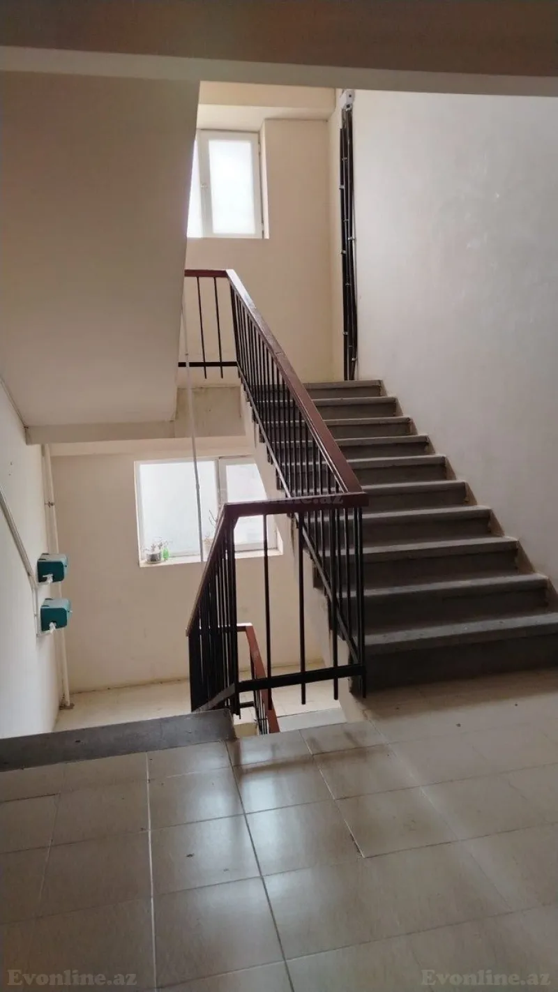 Satılır 1 otaqlı Mənzil Yeni tikili 50 m² Qaraçuxur - şəkil 2