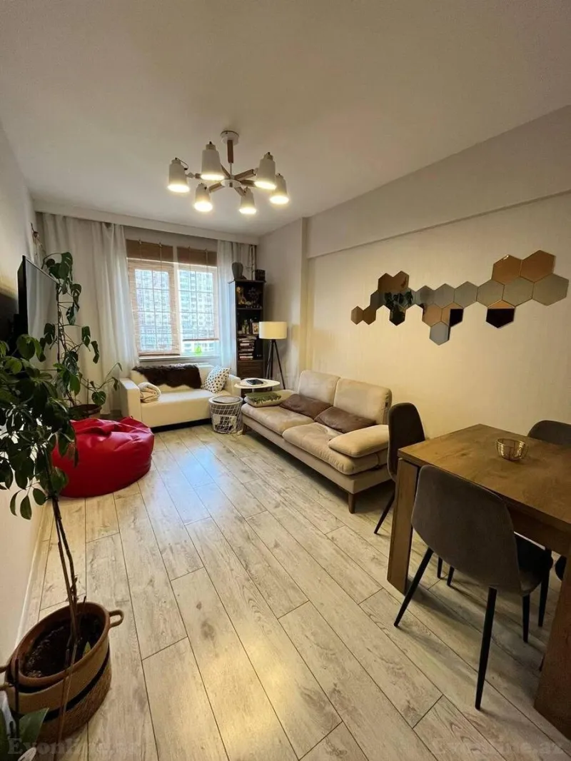 Kirayə verilir 2 otaqlı Mənzil Yeni tikili 50 m² İnşaatçılar m.