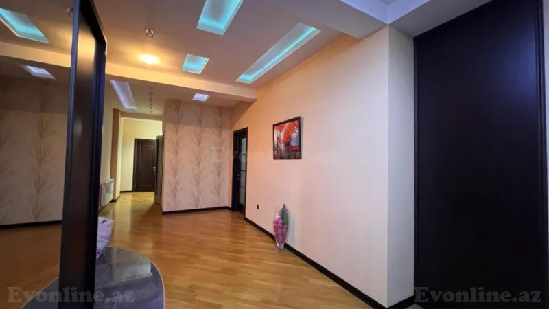 Kirayə verilir 3 otaqlı Mənzil Yeni tikili 150 m² Xətai m. - şəkil 6