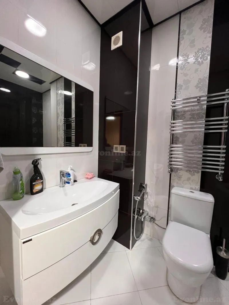 Kirayə verilir 3 otaqlı Mənzil Yeni tikili 150 m² Xətai m. - şəkil 12