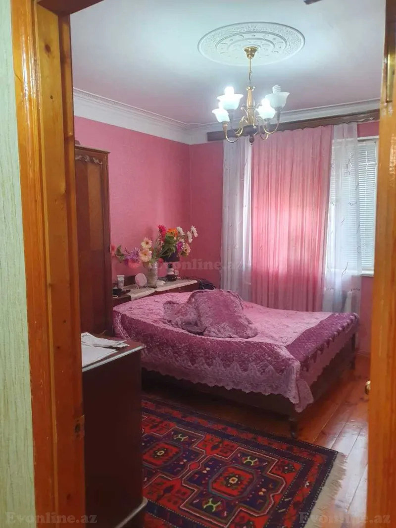 Kirayə verilir 2 otaqlı Mənzil Köhnə tikili 55 m² Badamdar