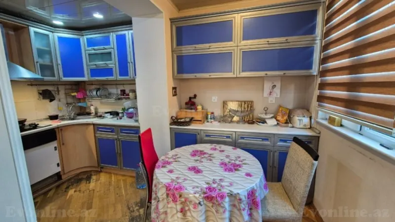 Satılır 3 otaqlı Mənzil Köhnə tikili 80 m² Yasamal r. - şəkil 5