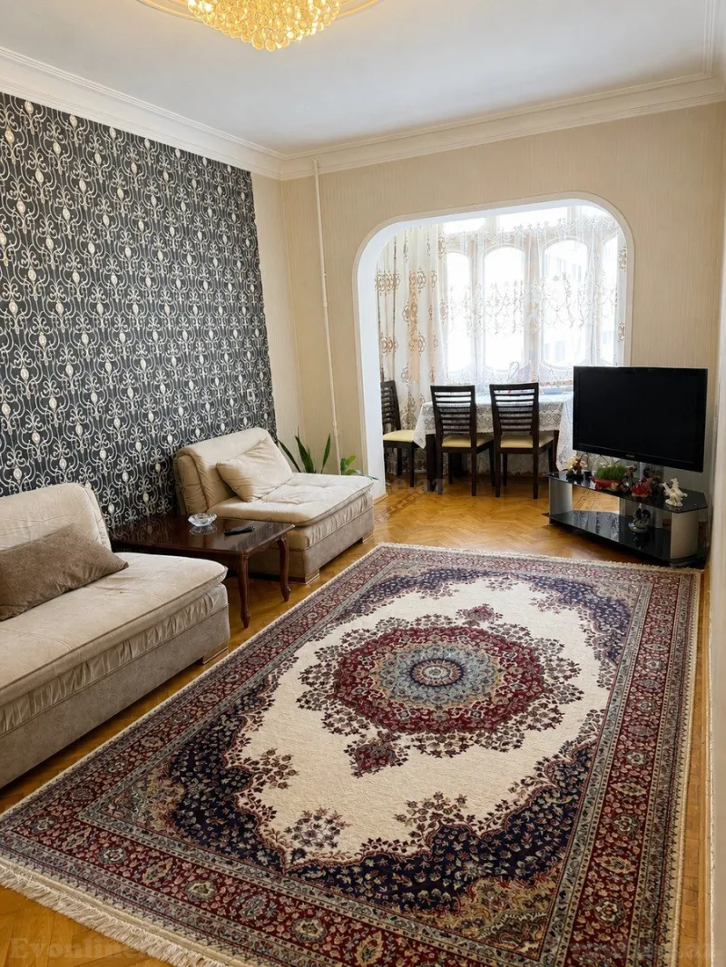Satılır 3 otaqlı Mənzil Köhnə tikili 90 m² 8-ci mikrorayon - şəkil 2