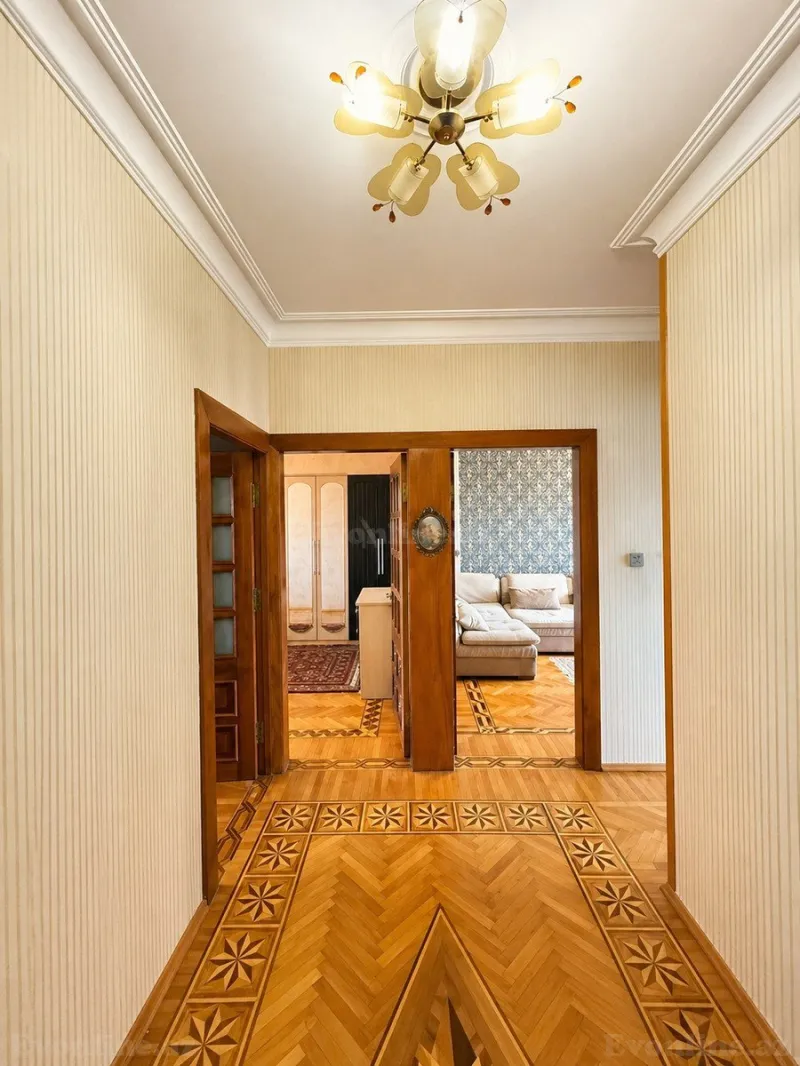 Satılır 3 otaqlı Mənzil Köhnə tikili 90 m² 8-ci mikrorayon - şəkil 7
