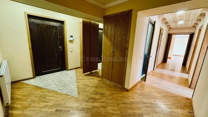 Satılır 3 otaqlı Mənzil Köhnə tikili 137 m² 28 May m. - şəkil 3