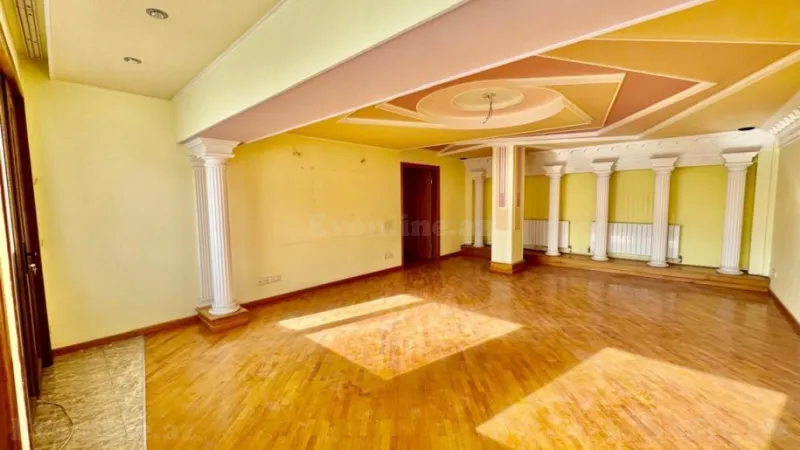 Satılır 3 otaqlı Mənzil Köhnə tikili 137 m² 28 May m. - şəkil 4