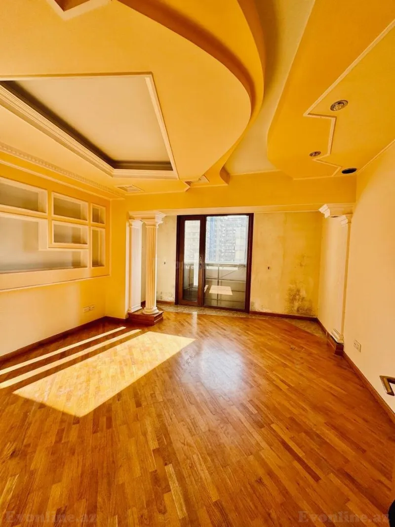 Satılır 3 otaqlı Mənzil Köhnə tikili 137 m² 28 May m. - şəkil 16
