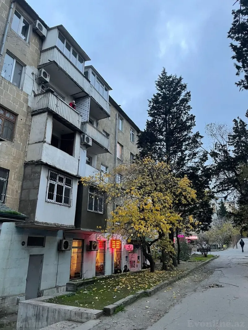 Satılır 2 otaqlı Mənzil Köhnə tikili 55 m² İnşaatçılar m.