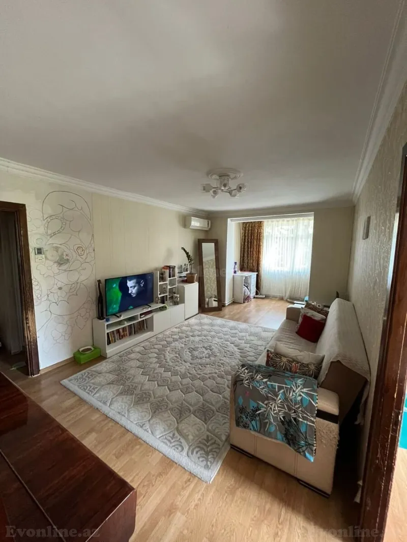 Satılır 2 otaqlı Mənzil Köhnə tikili 55 m² İnşaatçılar m. - şəkil 2