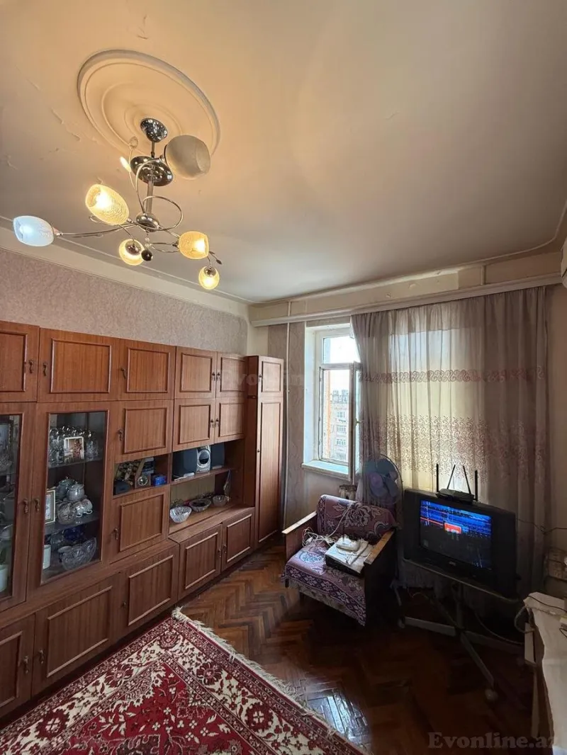 Kirayə verilir 2 otaqlı Mənzil Köhnə tikili 60 m² Xətai r.
