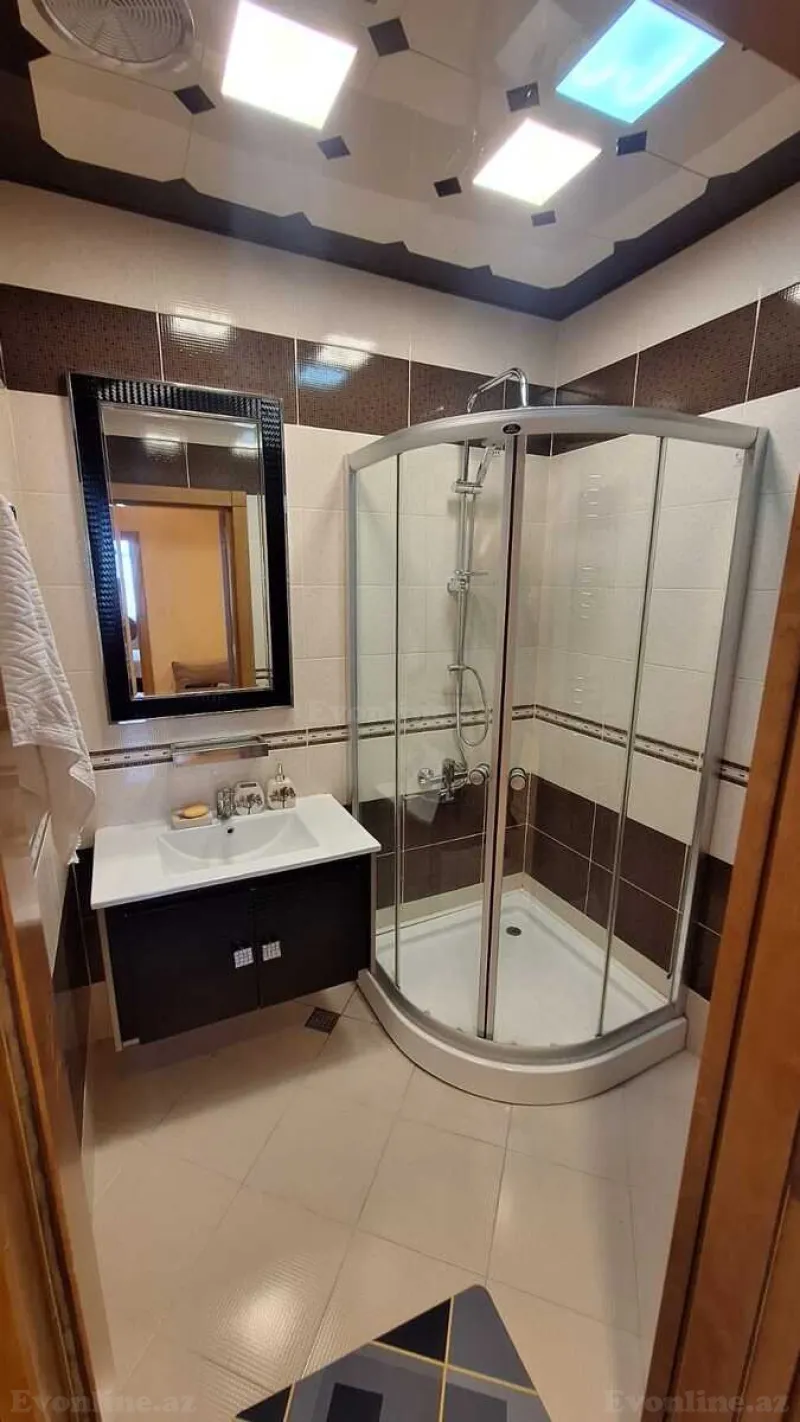 Kirayə verilir 3 otaqlı Mənzil Yeni tikili 130 m² Qara Qarayev m. - şəkil 18
