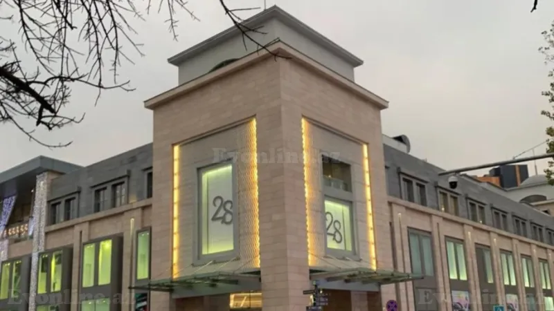 Satılır 4 otaqlı Mənzil Yeni tikili 200 m² 28 May m.