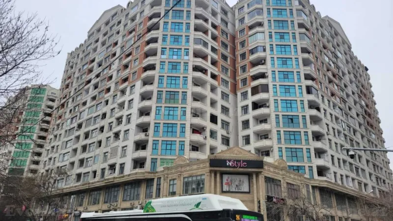 Satılır 3 otaqlı Mənzil Yeni tikili 137 m² Nəriman Nərimanov m. - şəkil 2