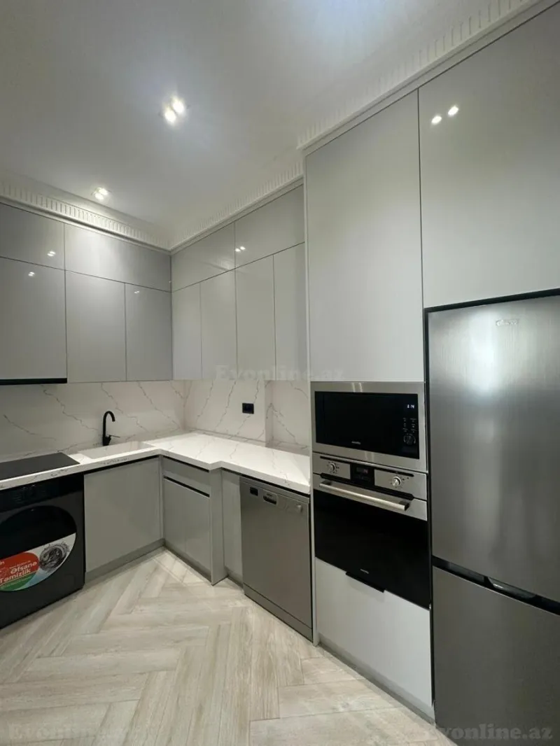 Kirayə verilir 3 otaqlı Mənzil Yeni tikili 140 m² Koroğlu m. - şəkil 3
