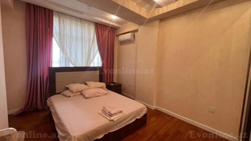 Satılır 4 otaqlı Mənzil Yeni tikili 190 m² 28 May m. - şəkil 8