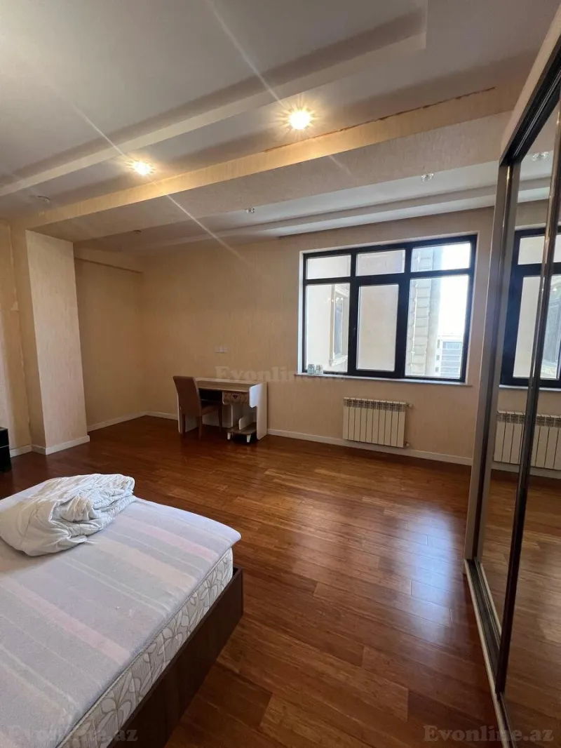 Satılır 4 otaqlı Mənzil Yeni tikili 190 m² 28 May m. - şəkil 13