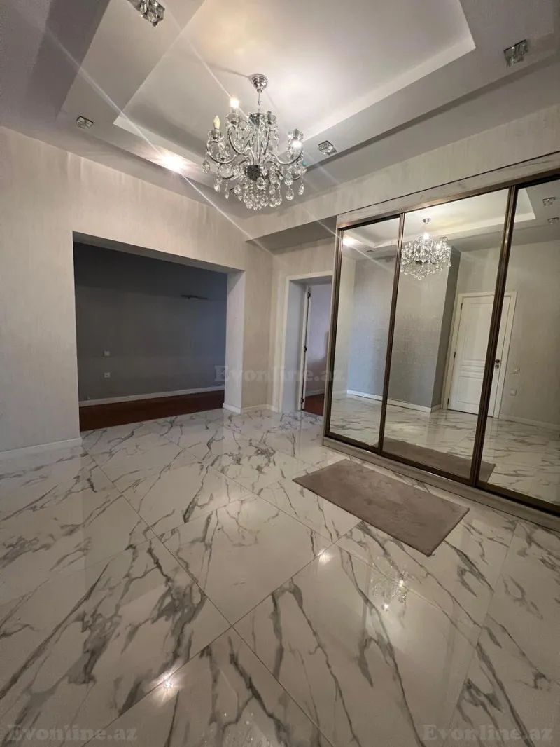 Satılır 4 otaqlı Mənzil Yeni tikili 190 m² 28 May m. - şəkil 19