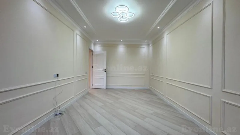 Satılır 4 otaqlı Mənzil Köhnə tikili 105 m² Xalqlar Dostluğu m. - şəkil 2